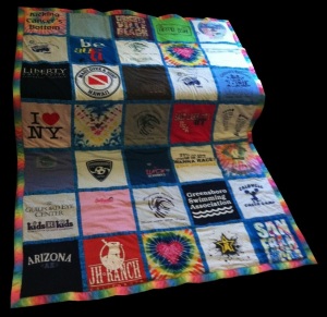 T-Shirt quilt by Meagan of Rainshine Stitches @malbert87