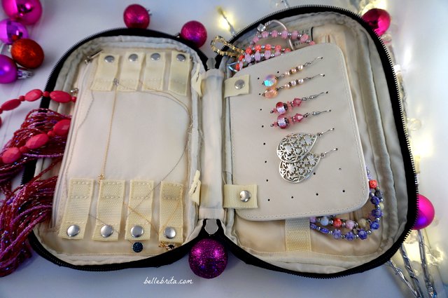 This travel jewelry organizer is a beautiful stocking stuffer for anyone on your shopping list this holiday season! | Belle Brita