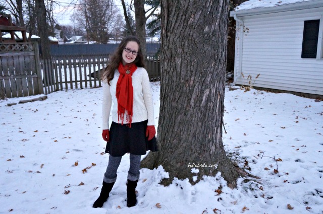 Jazz up your winter date night outfits with a colorful scarf and matching gloves! | Belle Brita