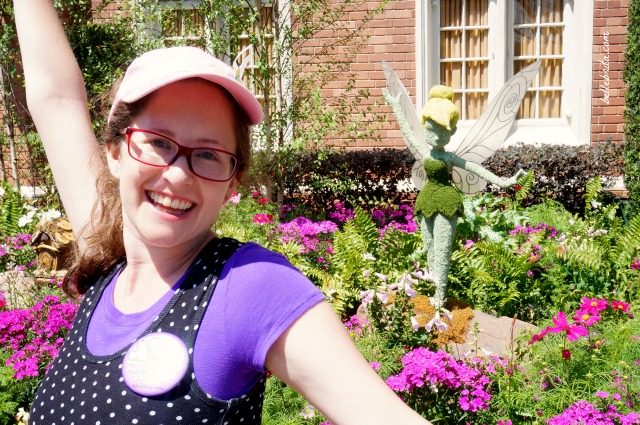 I love posing with all the topiaries in EPCOT. Tinkerbell was especially fun to see! | Belle Brita 