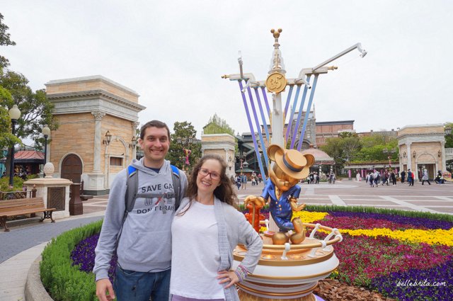 Tokyo DisneySea Golden Mickey American Waterfront | My husband and I loved our day at Tokyo DisneySea! | Belle Brita