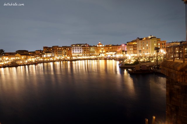 Tokyo DisneySea Mediterranean Harbor at Night | Is there anything more beautiful than Disney parks at night? Read this full Tokyo DisneySea review! | Belle Brita