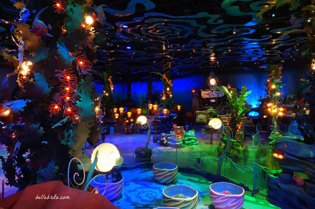 Tokyo Disney Sea Mermaid Lagoon | Feel like you're underwater at Mermaid Lagoon in Tokyo Disney Sea! While the rides are geared towards kids, even adults will enjoy walking around and admiring the effects. | Belle Brita