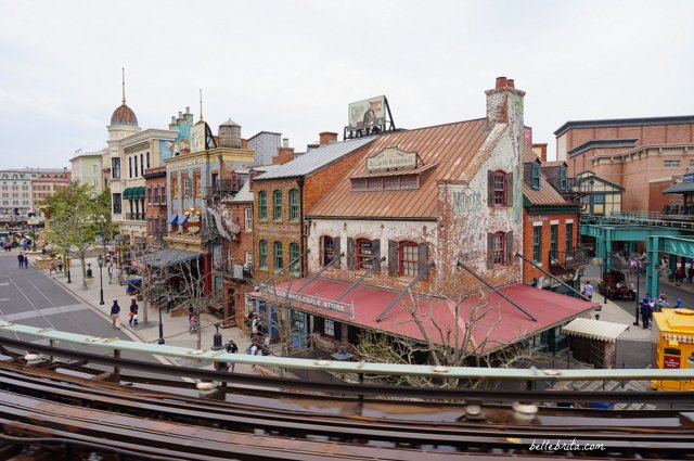 View of Tokyo DisneySea New York Harbor from DisneySea Electric Railway | Tokyo DisneySea review | Belle Brita