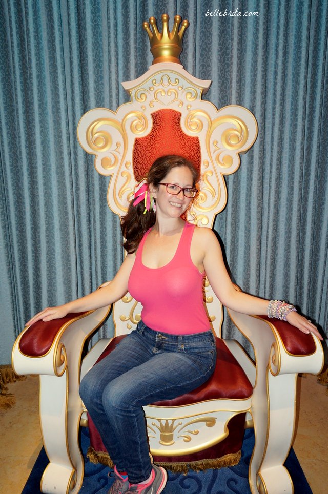 I felt like a beautiful princess visiting Tokyo Disneyland Cinderella's Fairy Tale Hall! | Belle Brita