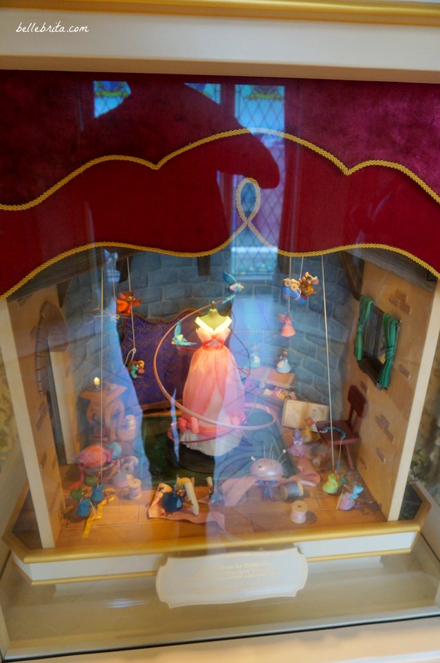 Cinderella's animal friends sew her ballgown | Tokyo Disneyland Fairy Tale Hall | Belle Brita