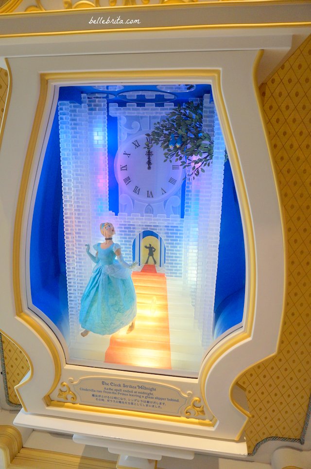 Cinderella at midnight | Tokyo Disneyland Fairy Tale Hall | Belle Brita