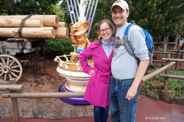 Visiting Tokyo Disneyland for the 35th anniversary celebration involved golden Mickeys all over the park! | Belle Brita