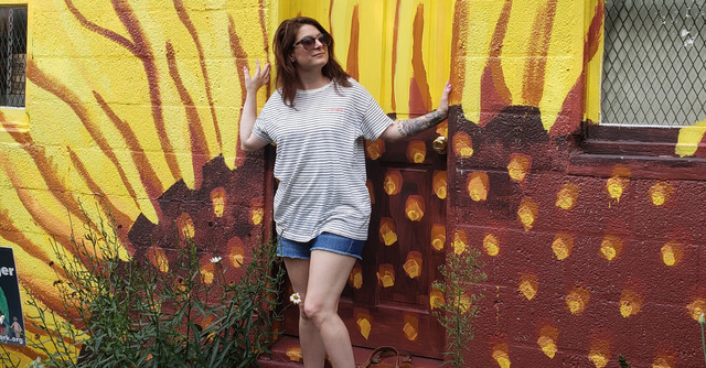 Meet Laura, blogger at Do 5 Things a Day and co-host of the Love Blog Challenge! | Belle Brita