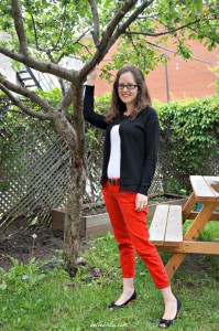 Red, black, & white is my favorite color combination! This is a quick and easy outfit featuring petite clothing from JCPenney and The LOFT.
